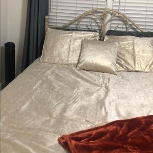 Comfortor, pillow cases & decorative pillow